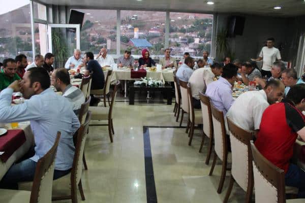 Bitlis Belediyesi’nden Stk ve Gazetecilere İftar Yemeği