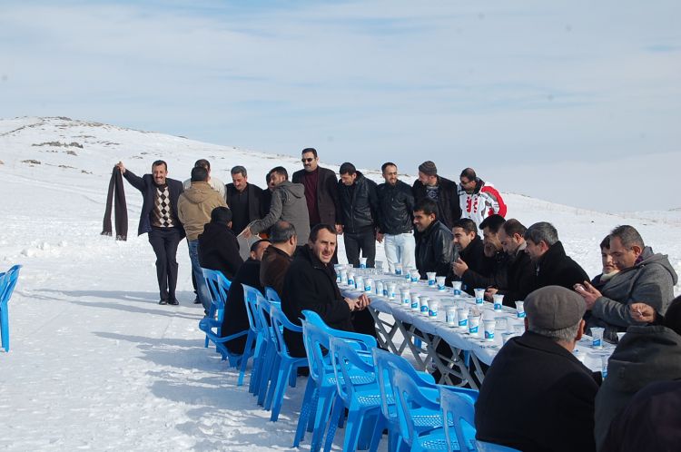 Güroymaklılar Nemrut’ta Kar Şenliğinde Buluştular