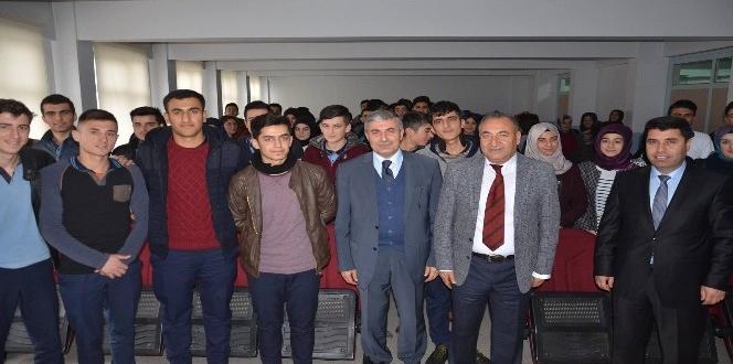 Başkan Aksoy öğrencilere belediyeciliği anlattı