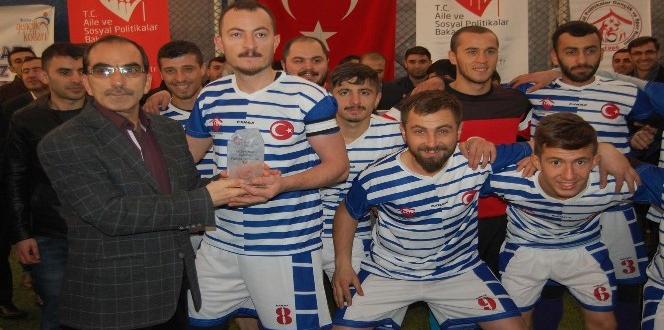 Bitlis’te ‘15 Temmuz Şehitleri Halı Saha Futbol Turnuvası’ sona erdi