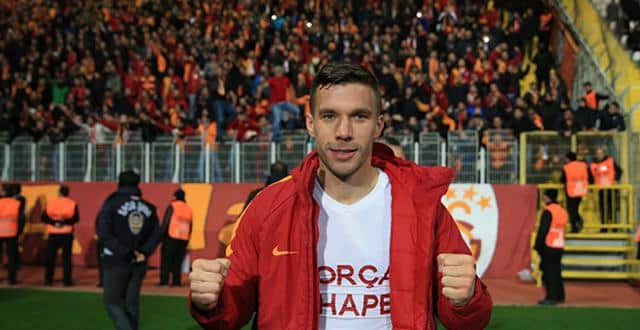 Japonya Ligi ekiplerinden Vissel Kobe, Galatasaray’ın 31 yaşındaki yıldızı Lukas Podolski ile ilgileniyor