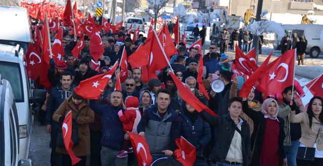 Türkiye’nin birçok ilinde teröre tepki yürüyüşü düzenlendi