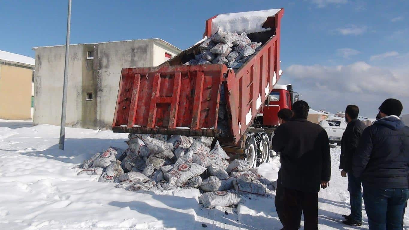 Tatvan’da 18 Bin Ton Kömür Yardımı Yapıldı