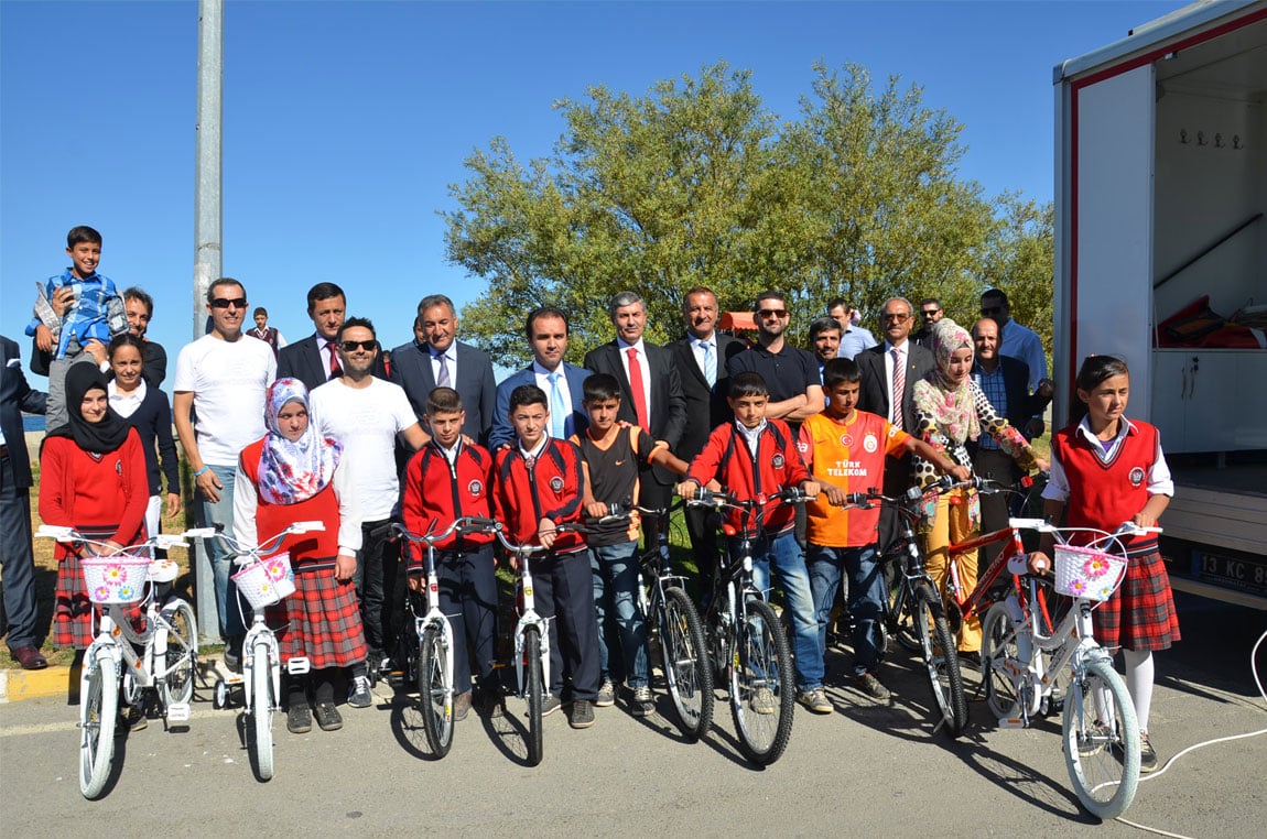 Velotürk Takımı, Tatvanlı Öğrencileri Sevindirdi