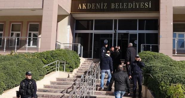 Akdeniz Belediyesi’ne Hamdi Bilge Aktaş getirildi