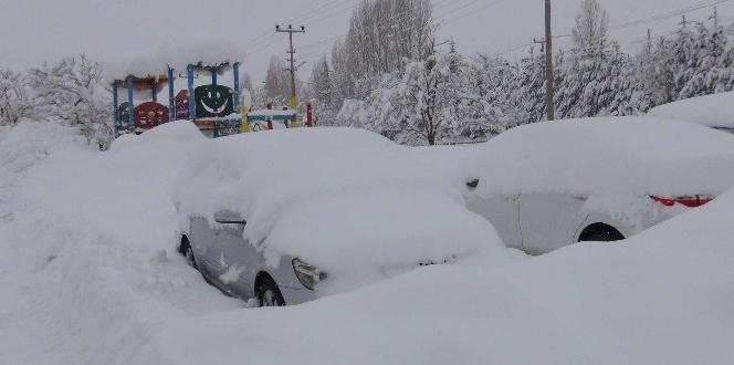 Bitlis’te 342 köy yolu ulaşıma kapandı